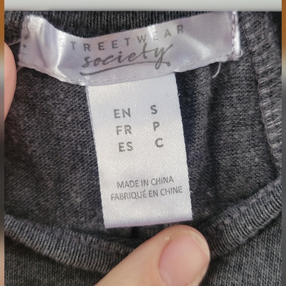 Womens size small long sleeve - Picture 3 of 3